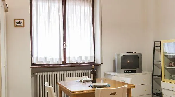 B&B Bayres House Milan Italy