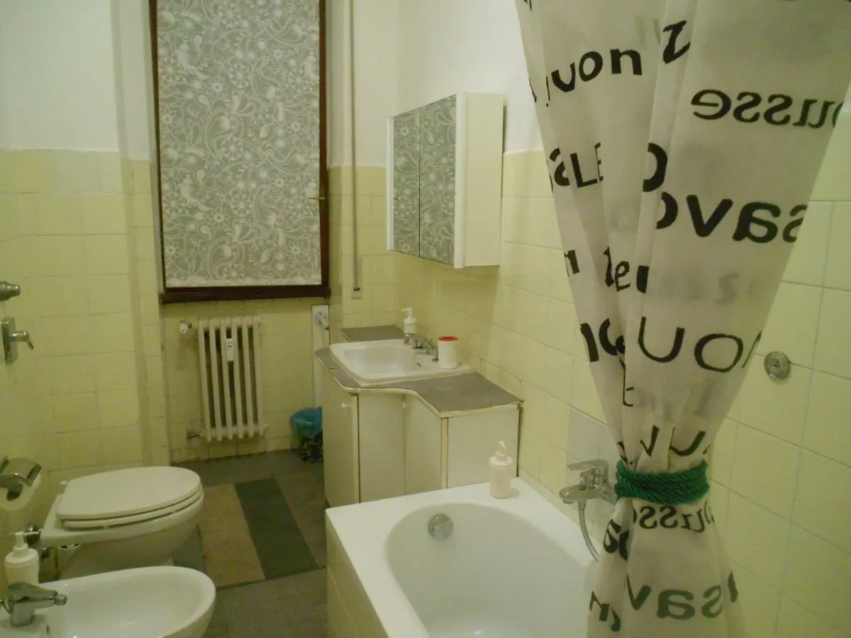 B&B Bayres House Milan Italy